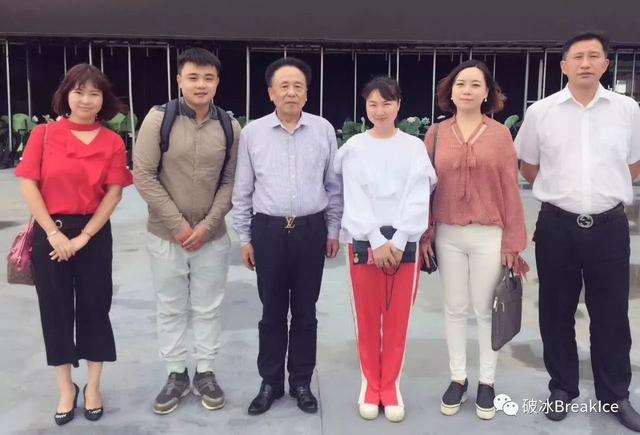 包养10位情妇，睡觉翻牌生下11个私生子，75岁还在拼命生娃！