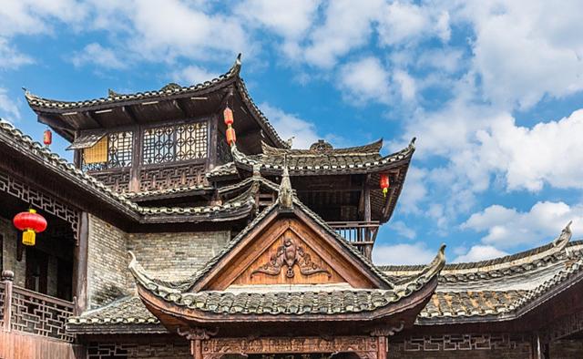 昆明有座低调的古镇，人少景美，不要门票，好吃又好玩