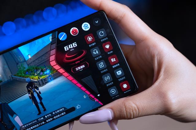 红魔11 Pro+上手体验，“风冷+水冷”的游戏手机，强的离谱？