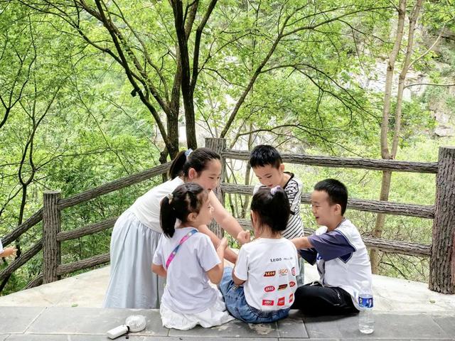 西狭秋韵：石刻无言，却与幽风诉千年
