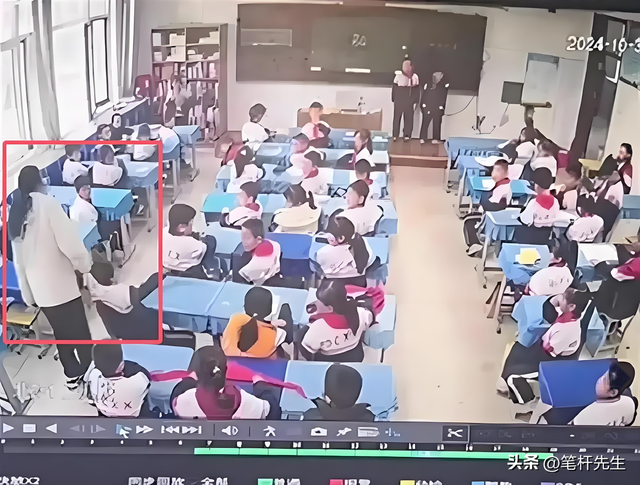 手机入袋、AI查抬头！高校精细化管理，为何成了三方困局?