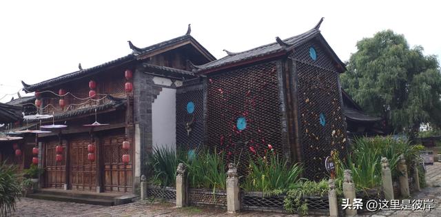 乘旅游专线游丽江的观音峡