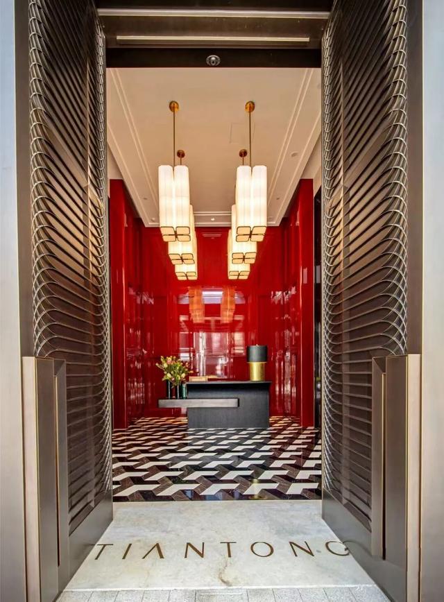 这里，是与世界同频的远见