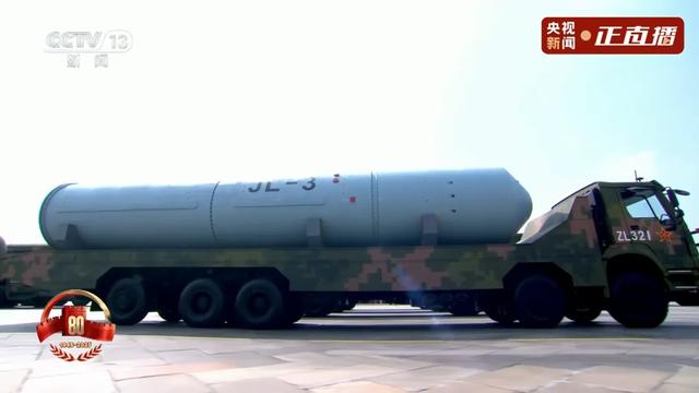 不装了！一口气看完九三大阅兵武器装备！谁说我们一个也不认识？