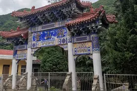 宝鸡陈仓神奇的道观，虽然破旧却开门迎客，内部场景有点瘆人图片