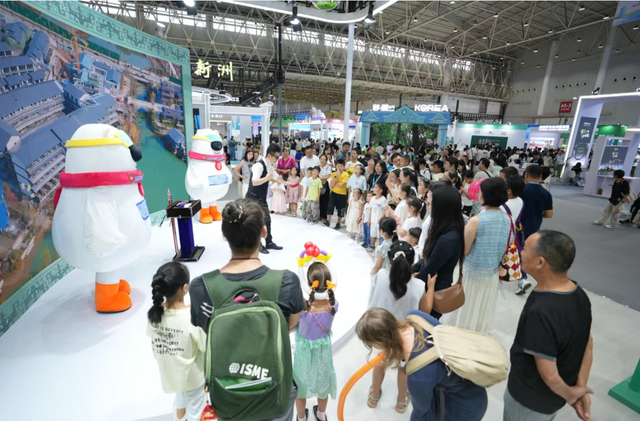 献礼“超级文旅日” ！武汉城建集团文旅项目亮相2025文旅博览会