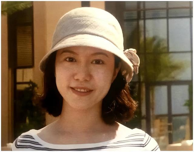 杨振宁追悼会确定，生前状态曝光，意外摔跤住院	，翁帆或早有预料