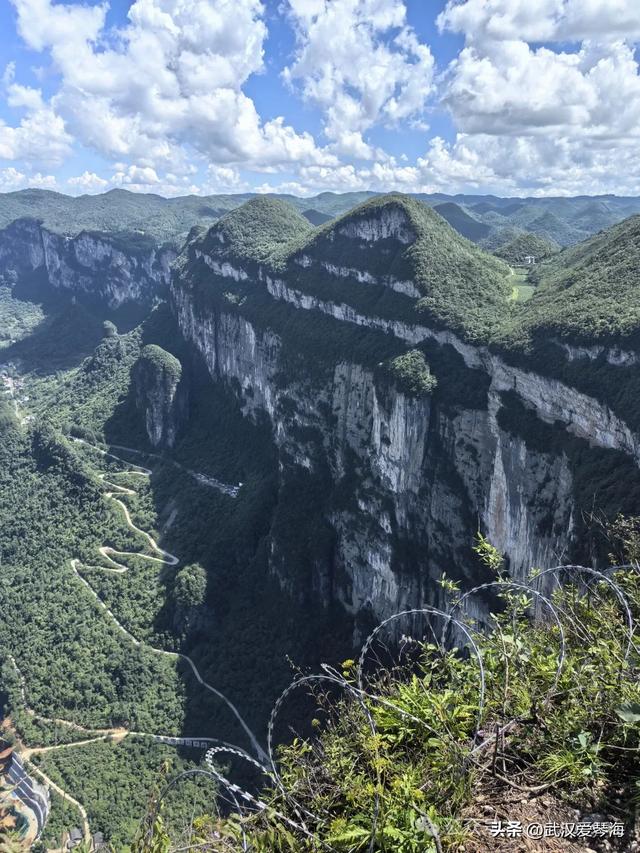 徒步利川朝东岩：华中绝壁的震撼与隐忧，环保徒步爱好者的见闻