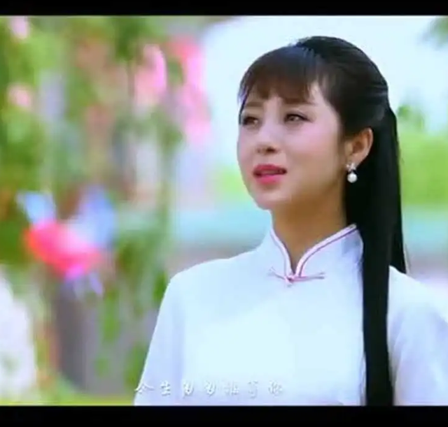 她靠星光大道一炮而红，却因当小三前途尽毁	，今39岁活成这样