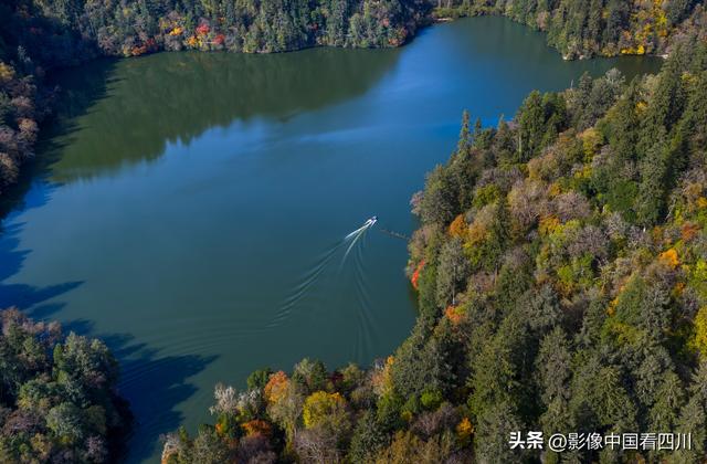 四川九寨沟：甲勿池金秋好风光