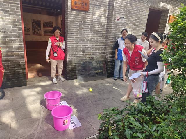 深圳南山街道开展“健行古村，‘毒’止步”禁毒宣传活动