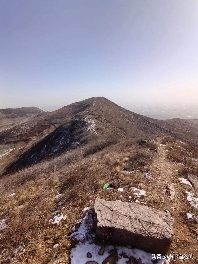 雪后初霁登顶嵯峨山，走荒野雪原，看千年悟空塔，感受历史的烟云