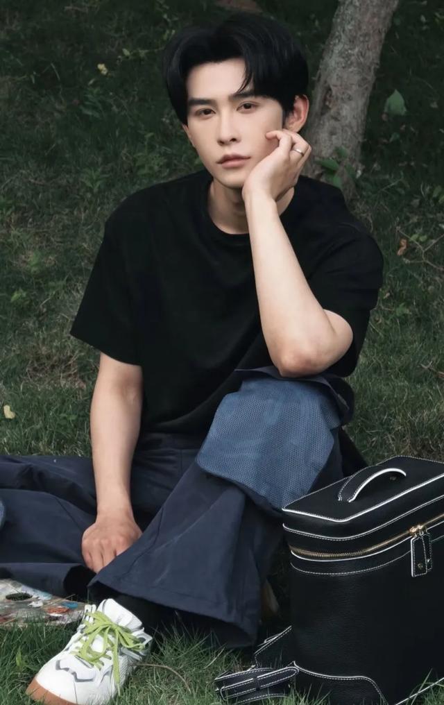 短剧圈最权威的八大美男子，他们颜值逆天，眉眼犹如星辰大海 帅爆