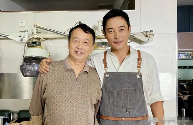 这一次，官宣父亲死讯的罗晋，没给唐嫣留一丝体面，陈妍希被牵连