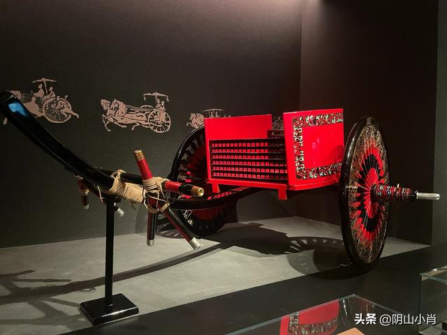 参观内蒙古博物院新馆