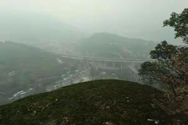 重庆北碚有座龙头山，山上有座400多年的明代老庙，叫“观音堂”