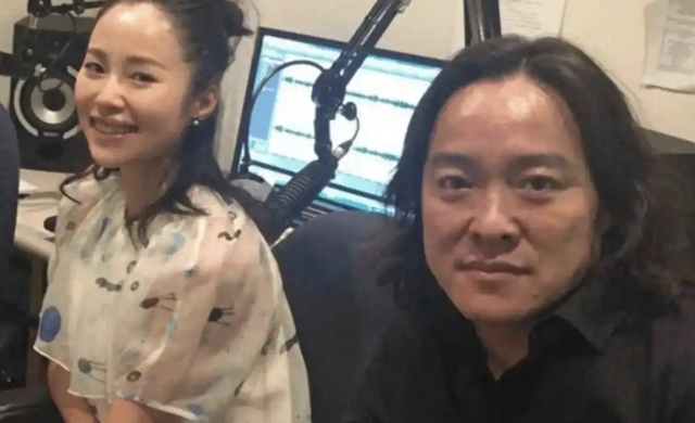 42岁江一燕官宣离婚，曾嫌弃前夫，男方大她12岁，未婚先孕才结婚