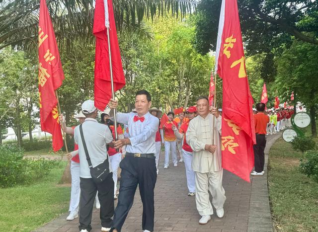 “中国体彩”走进乡村振兴示范点“百村千队万人”徒步在化州举行