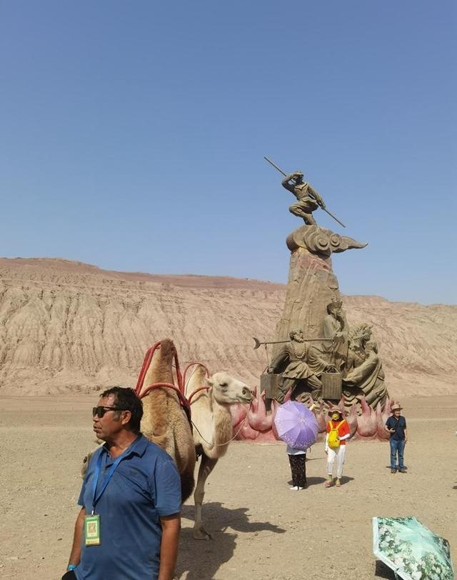 游新疆中国热极火焰山