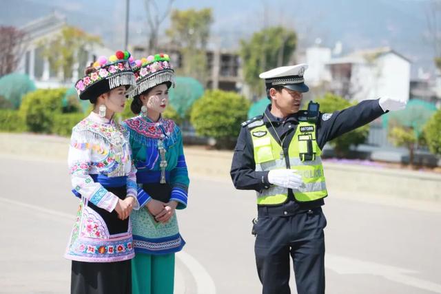 关于2025中秋国庆假期“礼让游客•畅行大理”文明交通倡议书