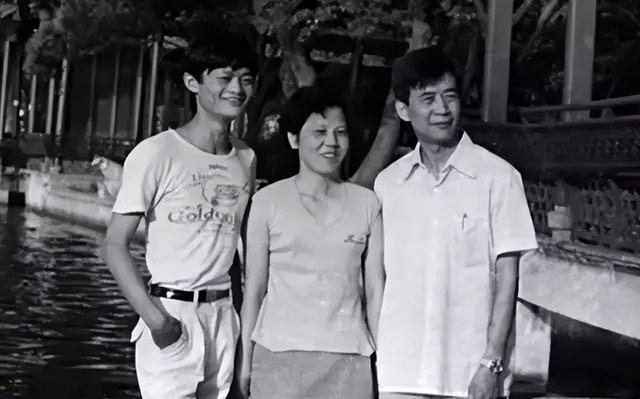 马云现在胖得像尊佛似的，看着是富贵相，真是越活越有“福相”