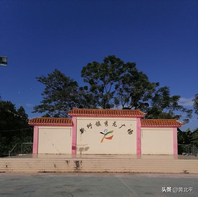 广西南宁市宾阳县与上林县交界四个镇合并的新圩，为何宾馆都没有