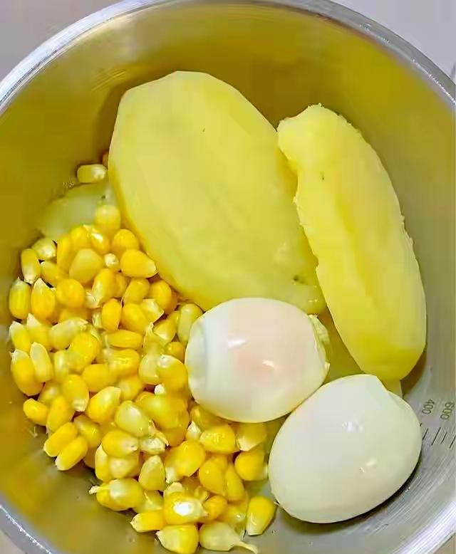 从198斤瘦到130斤！晚上吃2个鸡蛋，我靠这招干掉68斤