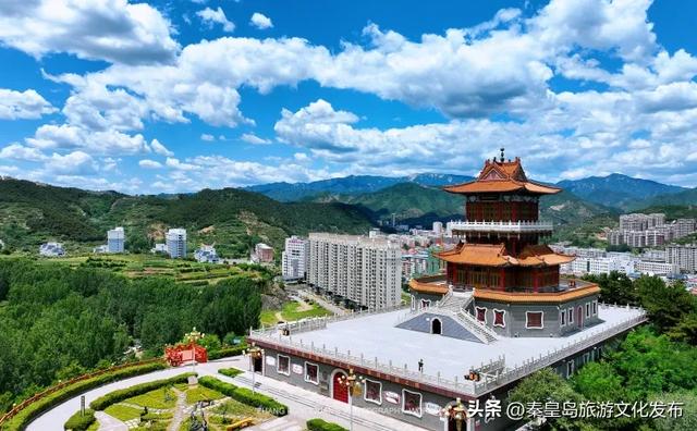 今年暑期，秦皇岛文旅热度攀升，持续“霸榜”！一起回顾秦皇岛夏日记忆~