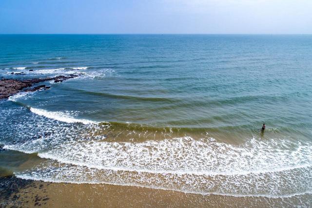 去广西海边小城过20度的暖冬！被严重低估的的防城港，人少清净