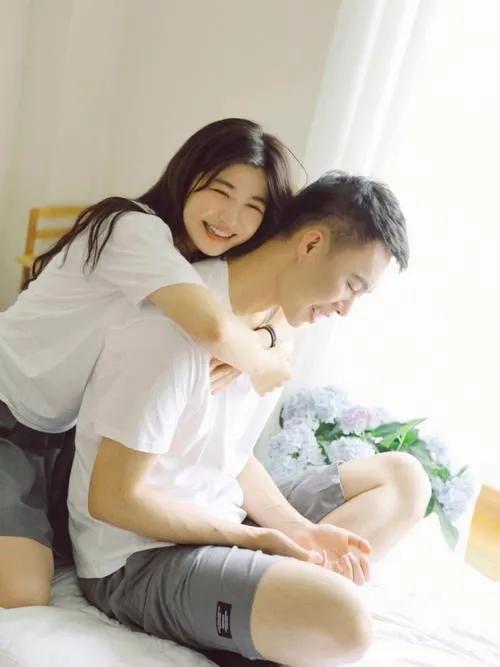 让女人对你"上头"的绝招，不是花言巧语，记住以下几招就行