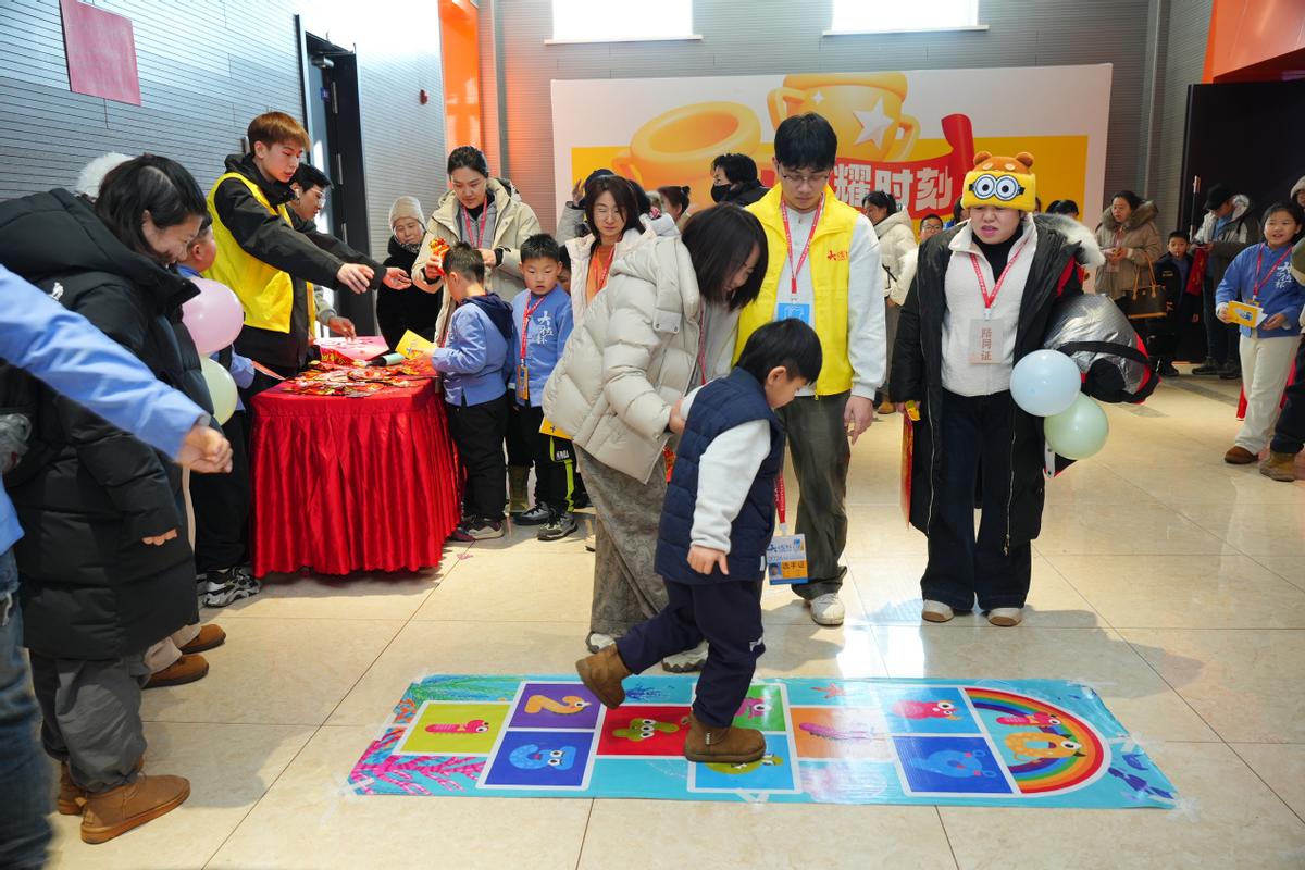 千年珠算邂逅大国重器——第二届"大位杯"青少年非遗美育实践活动在哈尔滨圆满收官(图3) 千年珠算邂逅大国重器——第二届"大位杯"青少年非遗美育实践活动在哈尔滨圆满收官(图3)