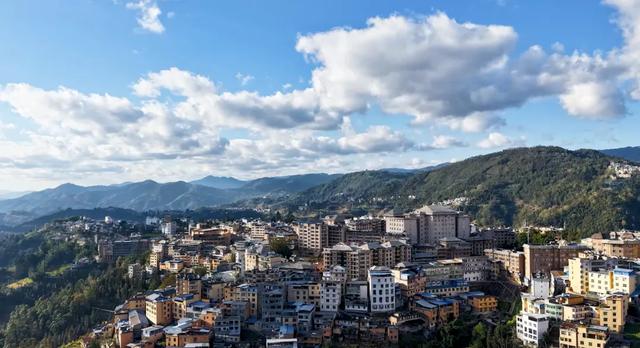 【秀美绿春】绿春：青山冬韵 暖阳绘卷