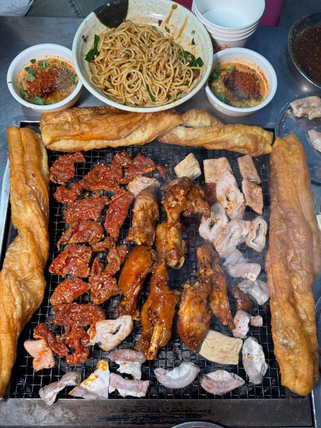 昆明官渡本地人的“8大地下美食清单”，推翻91%的网红攻略，避坑