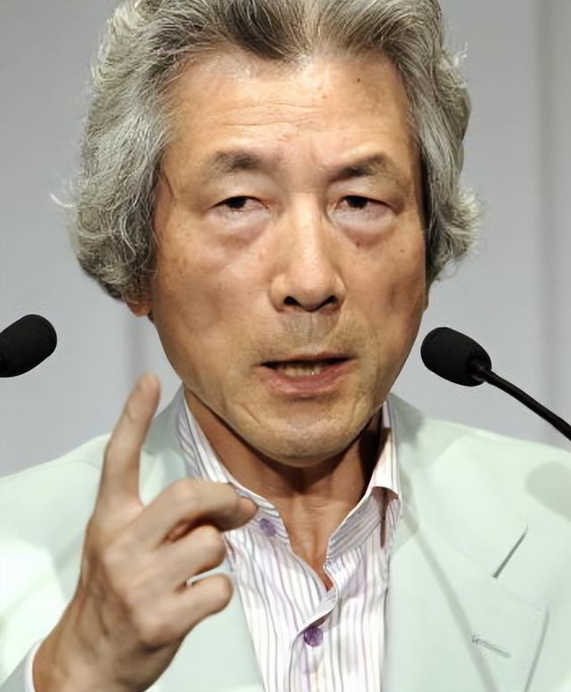 要切割?83岁小泉纯一郎突然露面,评价高市早苗,只有冰冷8个字