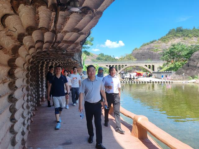 岳阳市文化产业协会开展“寻韵大石坳·赋能新文旅”探访交流活动
