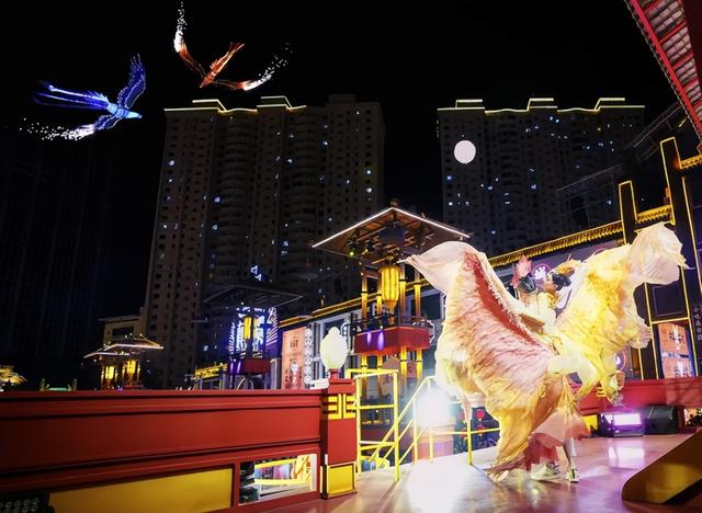 深秋沈阳胡同：青砖灰瓦间的岁末诗意