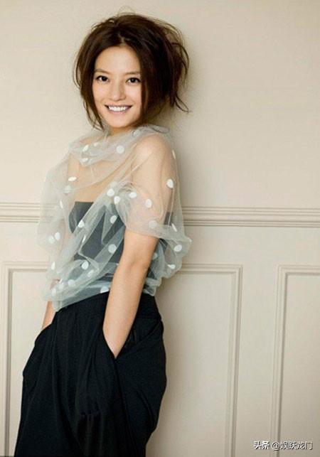 小燕子安好！赵薇封杀4年近况曝光，同名制片人病逝闹乌龙事件！