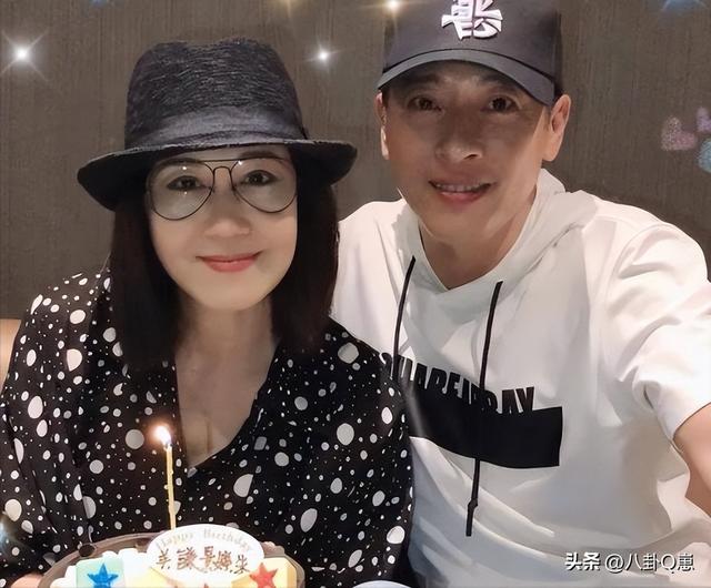 夫妻俩为了不变老，坚持31年不吃肉不生子，如今59岁近照太尴尬