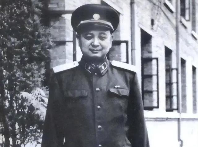 审判“四人帮”的检察长，99岁离世，为何说自己只是个“演员”