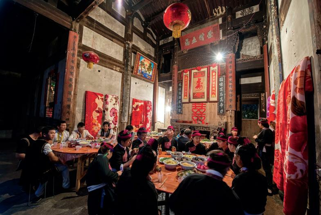 宋轶畲族“凤凰装”美出圈！带你打卡福建的宝藏畲村