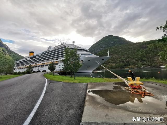 在挪威峡湾，一天三次轮渡，带来的震撼体验