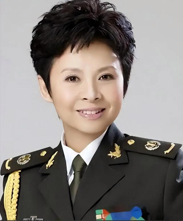 63岁董文华不再沉默，揭露当年被“封杀”原因，原来我们错怪她了