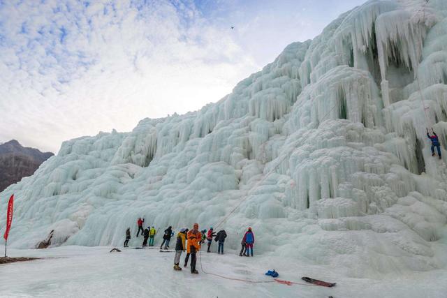 【京郊最美自驾！闯入“一半流水一半冰封”的冰雪仙境】❄️