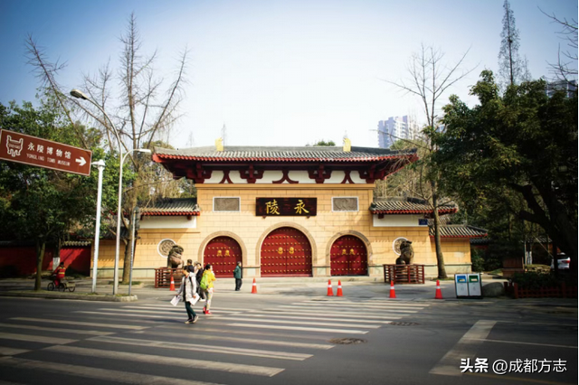 来来来！看哈成都一环路有哪些文化IP →