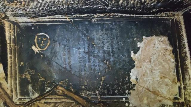 重庆沙坪坝发现神秘洞府，满壁文字暗藏玄机，主人疑是避世高人