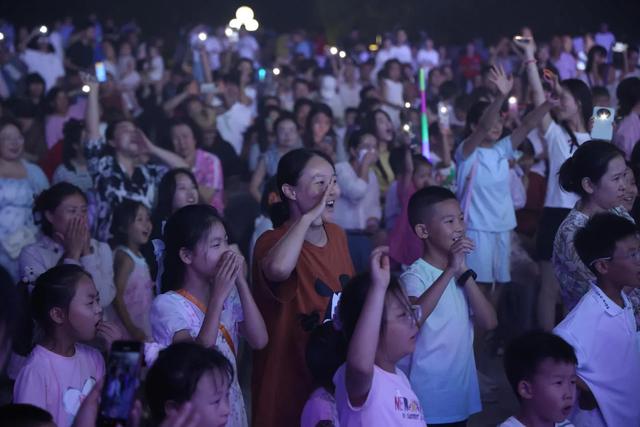 乡宁戎子酒庄夜游嘉年华璀璨启幕西游IP赋能文旅融合新标杆