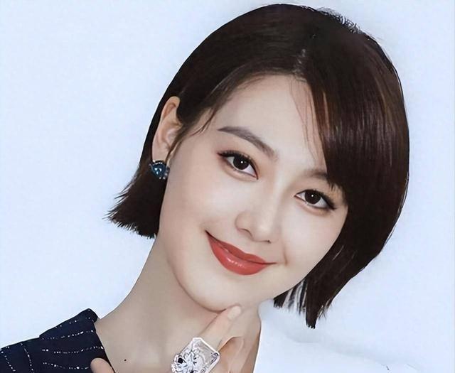 私生活混乱	、被央视开除、陪睡上位？王冠身上的标签究竟有多离谱