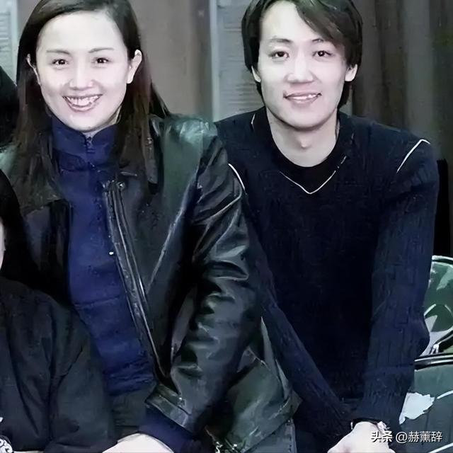 离世仅过去8个月，52岁辛柏青高调传出喜讯，朱媛媛终于能安心了