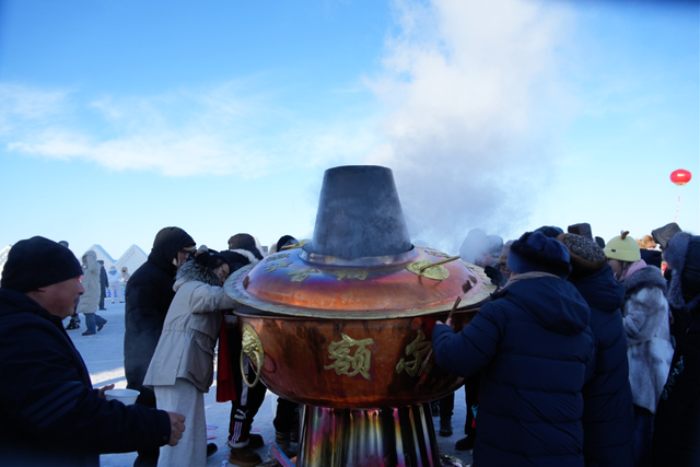 内蒙古冰雪英雄会额尔古纳冰雪欢乐季第三届中俄界河冰钓活动，冰雪盛宴启幕图集