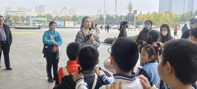 泰山少年 | 小记者探营消费季 在跨域风情与智慧科技中感知城市活力